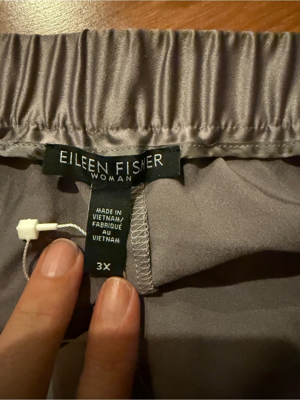 Eileen Fisher 100% recycled polyester Satin-Look Elastic Waist Pants - Picture 5 of 10